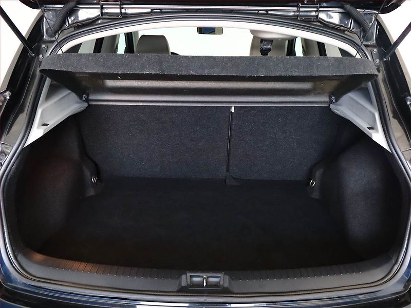 Nissan Qashqai (2010) 2.0 dCi, 4X4, Automat, Navi - fotka 11 z 15