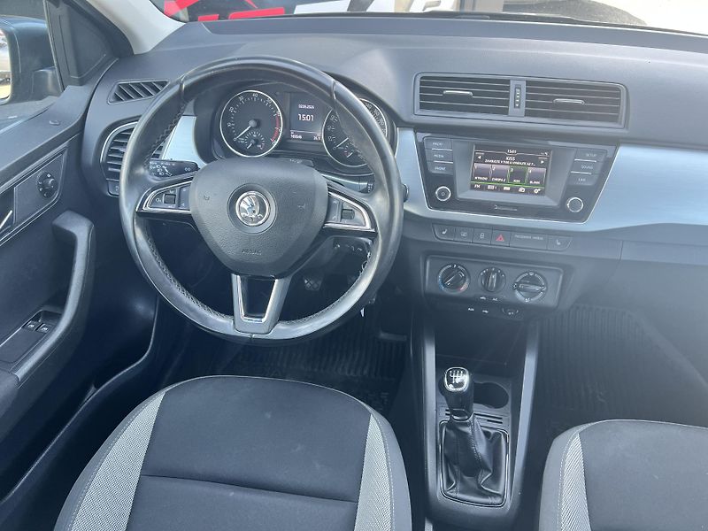 Škoda Fabia 1.0TSi 70kw TEMPOMAT TAŽNÉ ALU - fotka 15 z 44