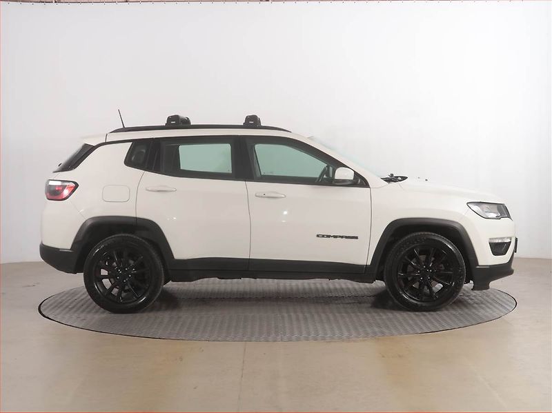 Jeep Compass (2021) 1.3 T-GDI, Tempomat - fotka 6 z 18