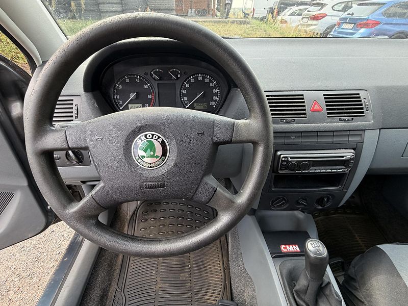Škoda Fabia 1.2i - fotka 11 z 16