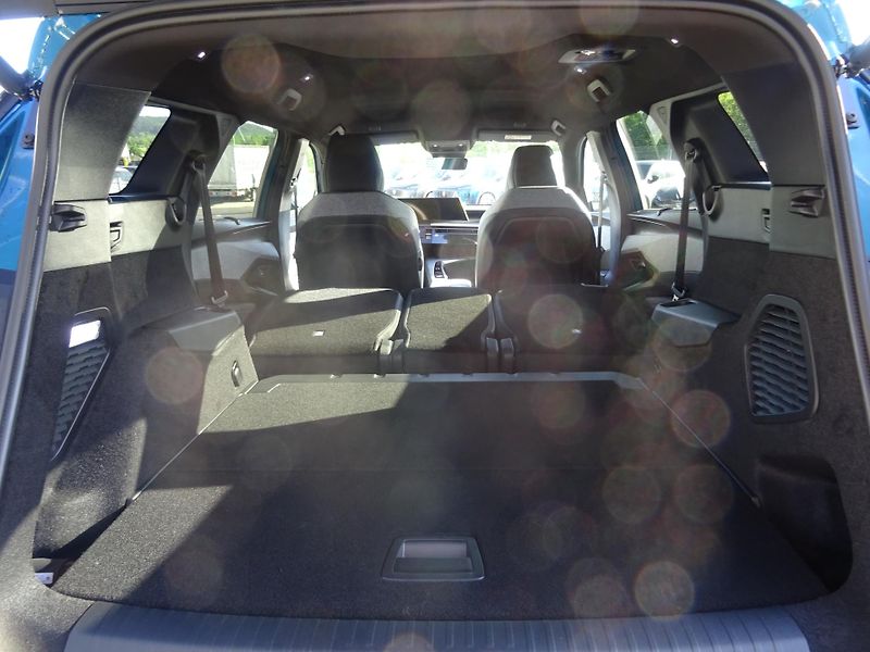 Peugeot 5008 (2026) GT Hybrid 145k SUMMER BLUE - fotka 15 z 50