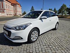 Hyundai i20 (2016) 1.2 NOVÉ ROZVODY A STK - fotografie inzerátu