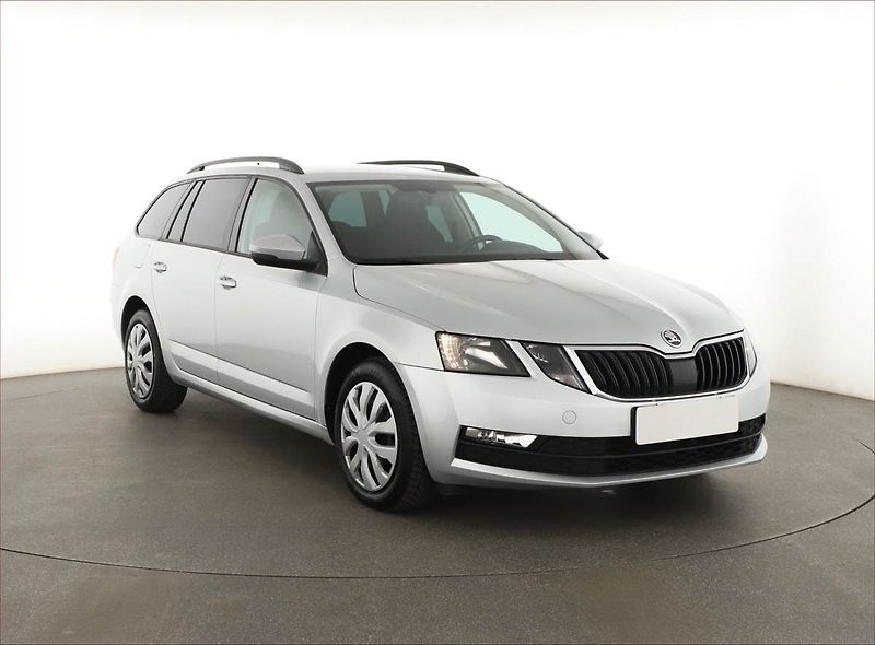 Škoda Octavia (2018) 1.6 TDI, Navi, Tempomat - fotografie inzerátu