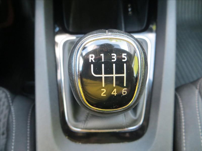 Škoda Octavia 2,0 TDI 85kW Style Kombi ČR - fotka 14 z 27