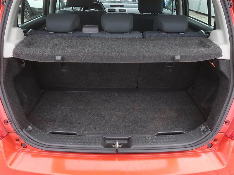Suzuki Swift (2009) 1.3, po STK, jezdí výborně - fotka 13 z 14