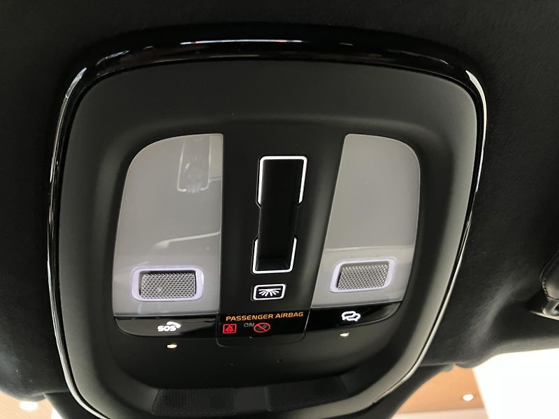 Volvo XC90 T8 eAWD Ultra BE - REZERVACE - fotka 40 z 43