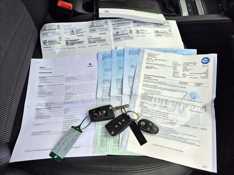Škoda Octavia 2,0 TDI 110Kw El.Kufr Webasto! - fotka 27 z 30