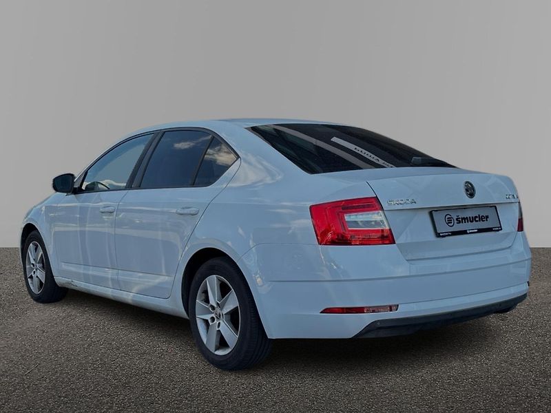 Škoda Octavia Ambition - fotka 2 z 9