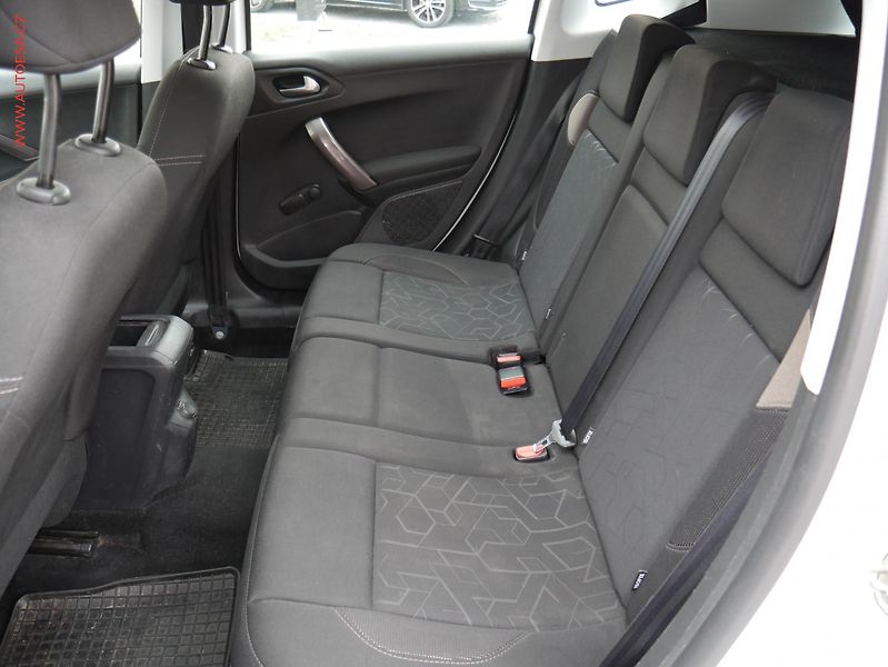 Peugeot 2008 (2014) 1.6 HDI, 1.maj,ČR, AC, temp - fotka 10 z 14