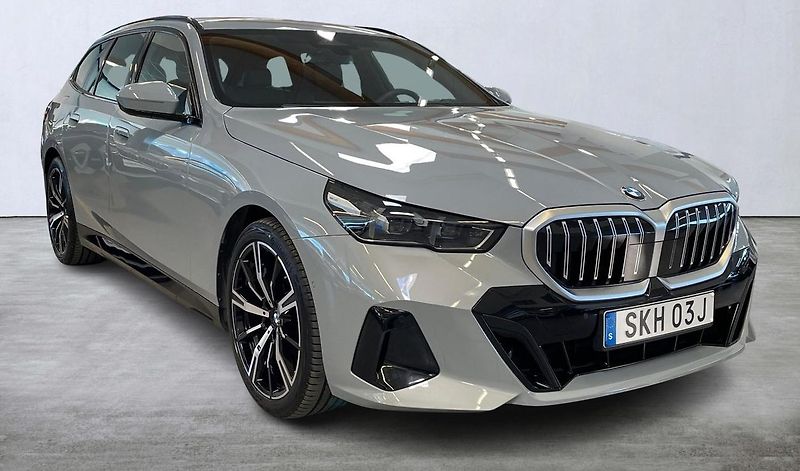 BMW Řada 5 520d AWD Touring MSport h/k - fotka 7 z 18