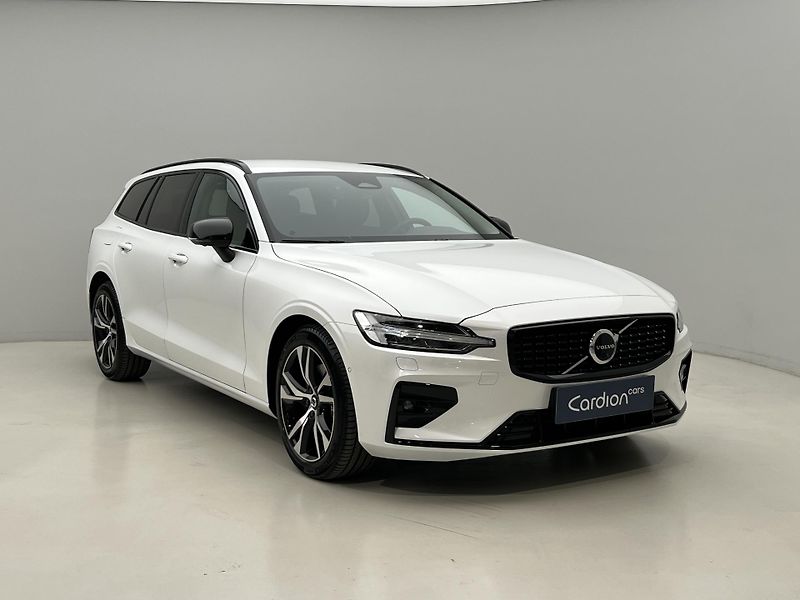 Volvo V60 (2026) B4 PLUS DARK AUT - fotka 13 z 44