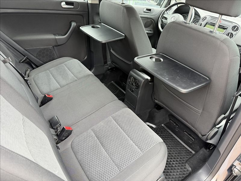 Volkswagen Golf Plus 1.6 TDI Comfortline - fotka 19 z 19