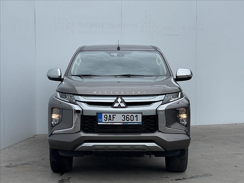 Mitsubishi L200 2,3 DI-D 4WD Double Cab TAŽNÉ - fotka 21 z 23