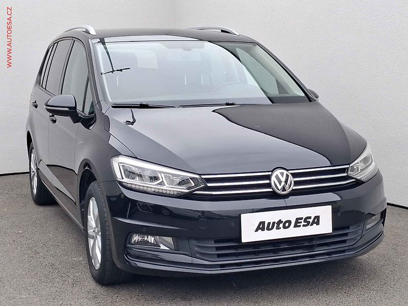 Volkswagen Touran (2016) 1.4TSi, 2.maj, DSG, LED - fotografie inzerátu
