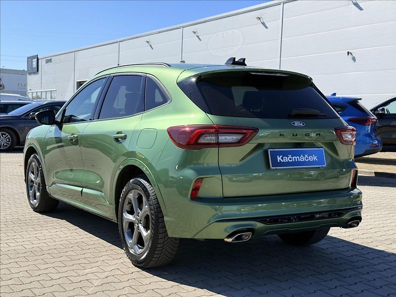 Ford Kuga 1,5 EcoBoost 137 kW ST-Line - fotka 3 z 29