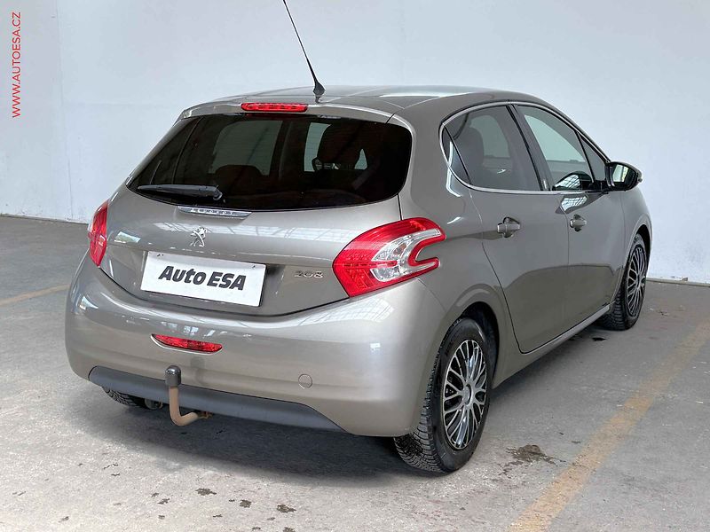 Peugeot 208 (2012) 1.4i, ČR, servis.kniha - fotka 4 z 14