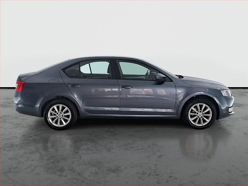 Škoda Octavia (2014) 1.2 TSI, Tempomat - fotka 6 z 14