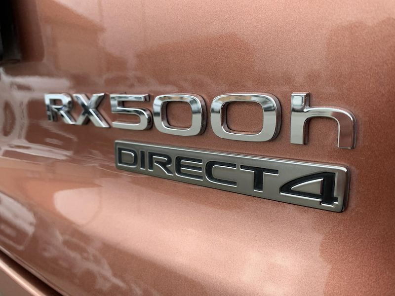Lexus RX 500h F SPORT PLUS HEV 2.4 273kW 4x4 - fotka 29 z 37