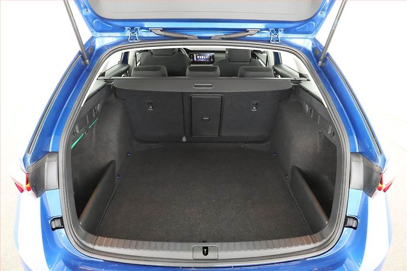Škoda Octavia (2023) Ambition 2.0 TDI - fotka 12 z 13