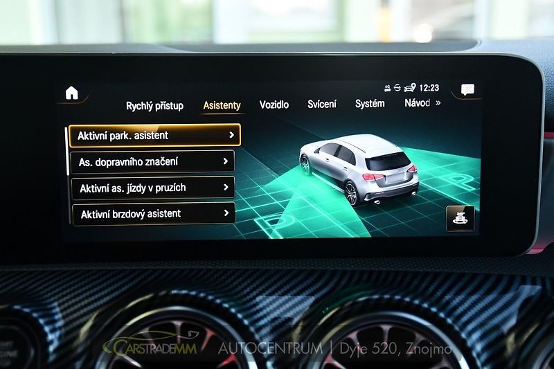 Mercedes-Benz Třídy A A 35 AMG 4MATIC AERO - fotka 47 z 55