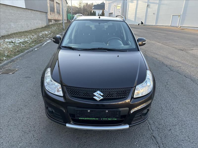 Suzuki SX4 1,6 4x4 STYLE - fotka 10 z 19