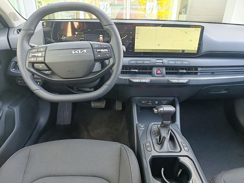 Kia K4 Sportswagon (2026) CL4 1,6 T-GDi 7DCT EXCLUSIVE  - fotka 5 z 6