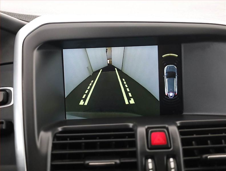 Volvo XC60 (2015) Summum D5, 4X4, Automat - fotka 13 z 21