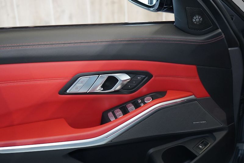 BMW M3 Competition M xDrive Touring - fotka 25 z 50