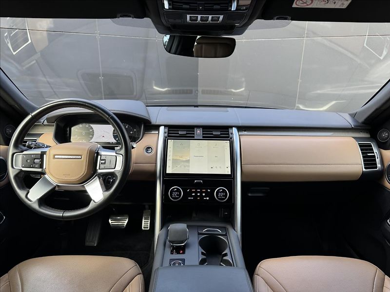 Land Rover Discovery 3,0 D300 Metropolitan Ed. AWD - fotka 15 z 39