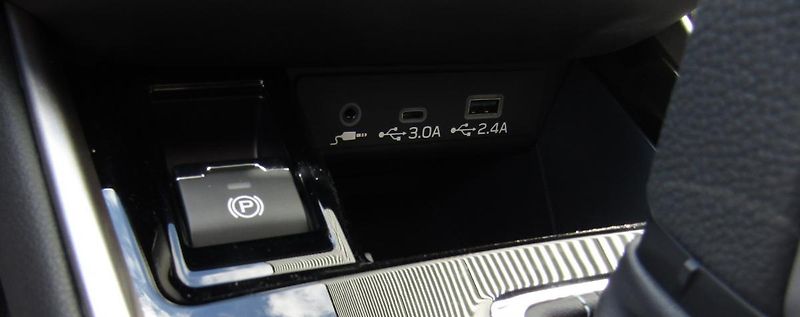 Subaru Outback (2025) 2,5i TOURING  MY25.5 - fotka 34 z 52