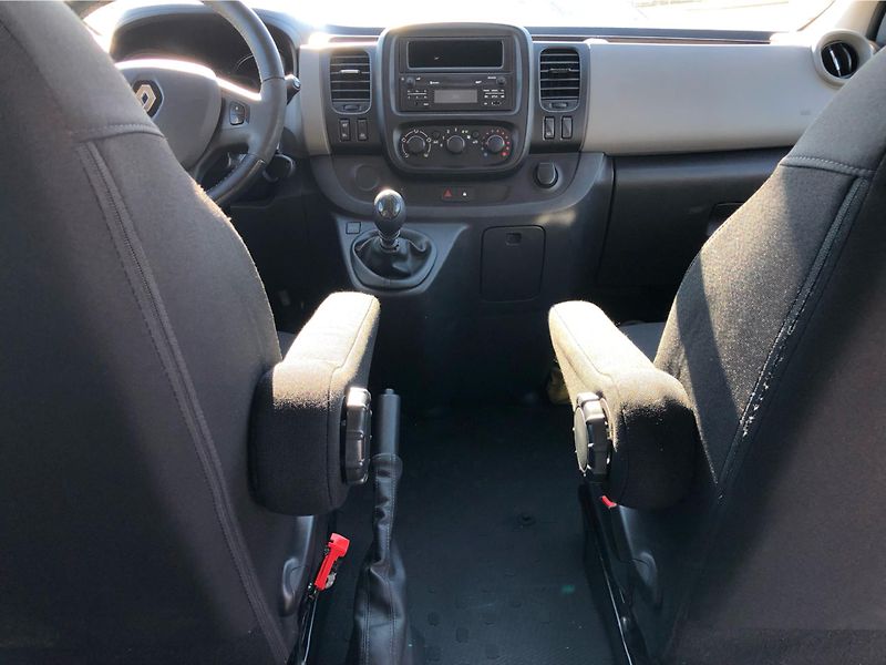 Renault Trafic 1,6 dCi 8 míst - fotka 22 z 28
