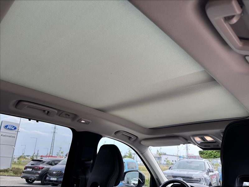 Volvo XC90 2,0 B5 AWD Plus Dark - fotka 19 z 46