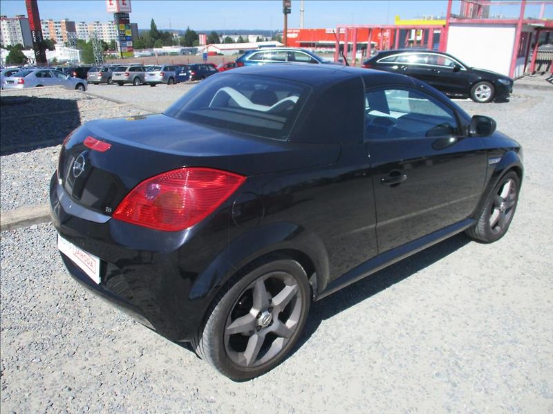 Opel Tigra 1,8 i,klima,serv.kniha, - fotka 12 z 36