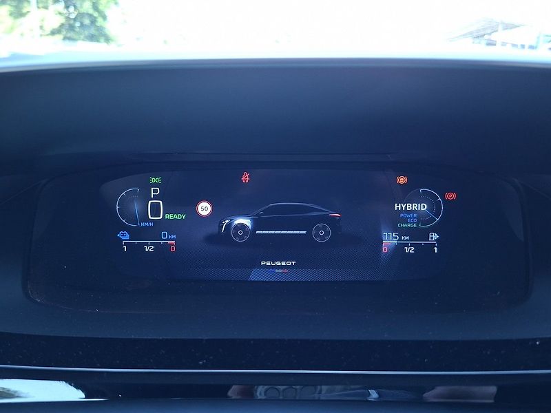 Peugeot 408 GT Plug-in HYBRID 225k e-EAT8 - fotka 16 z 32