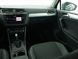 Volkswagen Tiguan (2018) 2.0 TDI, Automat, Serv.kniha - náhled 8