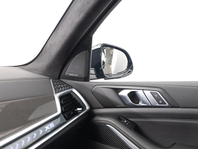 BMW X5 xDrive30d - fotka 16 z 22