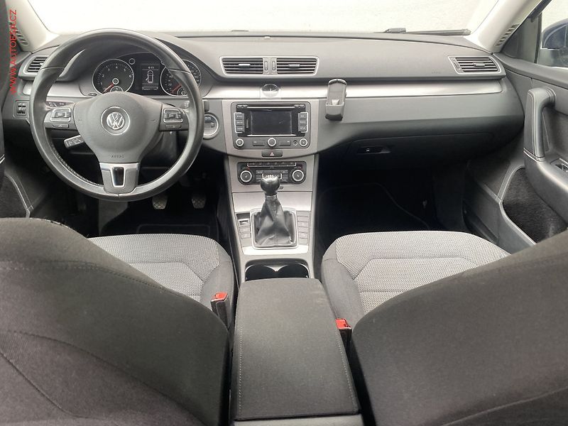 Volkswagen Passat (2012) 1.4 TSi, Comfortline, park - fotka 8 z 18