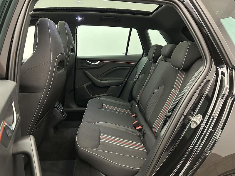 Škoda Kamiq 1.0 TSI Monte Carlo - fotka 17 z 24