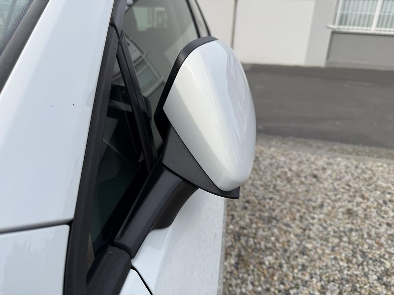 Volkswagen Golf Combi VII 1,6 TDi/85kW - fotka 63 z 66