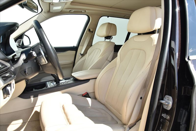 BMW X5 xDrive 40d 230kW PANORAMA - fotka 10 z 26