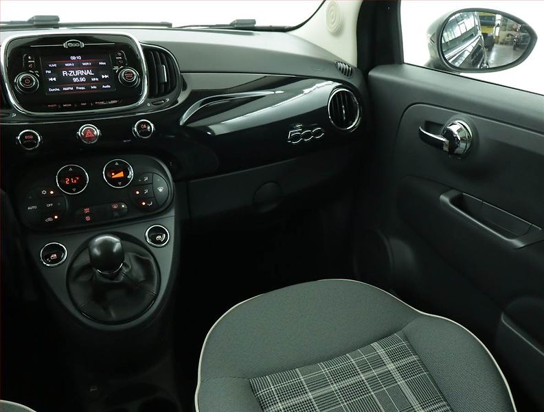 Fiat 500 (2018) 0.9 TwinAir, Serv.kniha - fotka 8 z 18