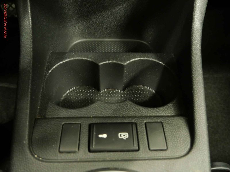 Škoda Roomster (2006) 1.4i, Panor, AC - fotka 17 z 19