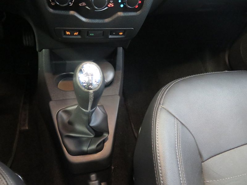 Dacia Lodgy (2014) 1.2TCe,navi,klima,výhřev,kůže - fotka 8 z 24