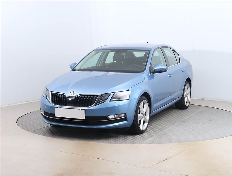 Škoda Octavia (2017) Style 1.6 TDI, Navi, Tempomat - fotka 2 z 15