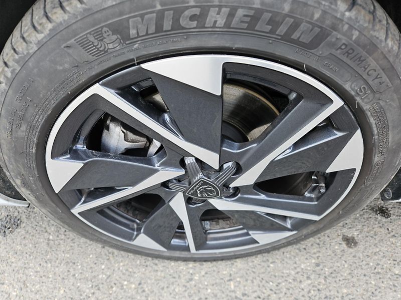 Peugeot 308 (2024) SW 1.2PT 130 ALLURE EAT8  - fotka 27 z 30