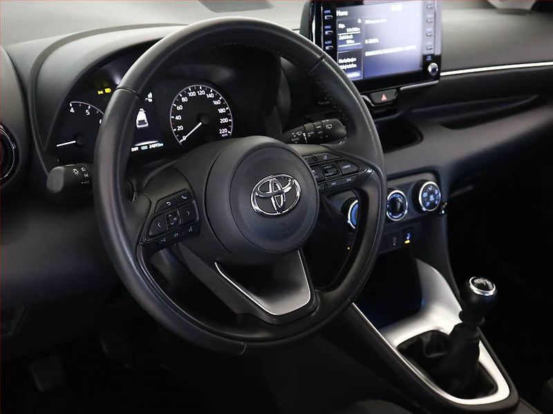 Toyota Yaris (2023) 1.5 VVT-i, ČR,1.maj - fotka 17 z 17