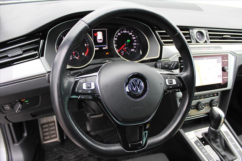 Volkswagen Passat 2.0 TDI 176kW ALLTRACK 4x4 ČR - fotka 14 z 30