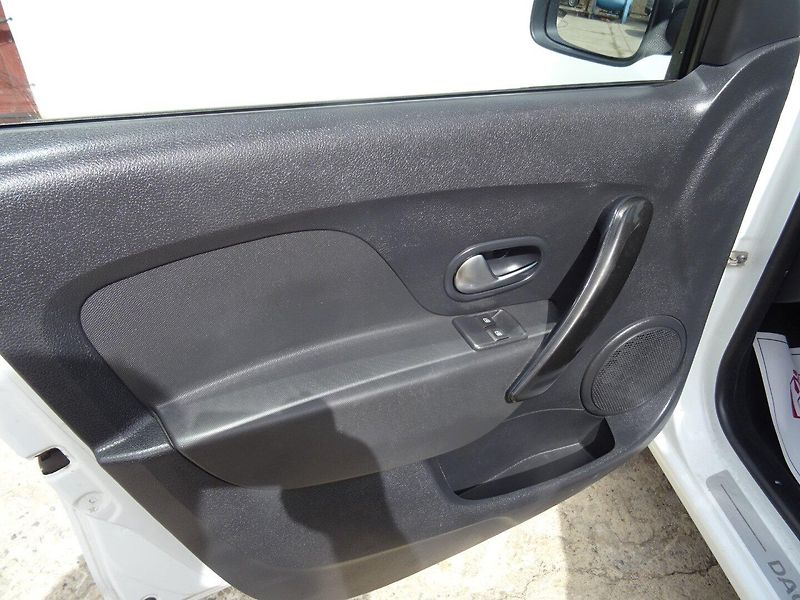 Dacia Logan (2019) 1.0i,1majitelČR,s.kn,klima - fotka 15 z 20