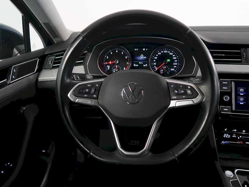 Volkswagen Passat (2024) BUSINESS 1.5TSI EVO DSG - fotka 17 z 36