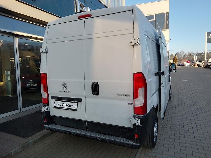 Peugeot Boxer (2024) 3500 L3H2 BlueHDi 140 MAN6 - fotka 6 z 34
